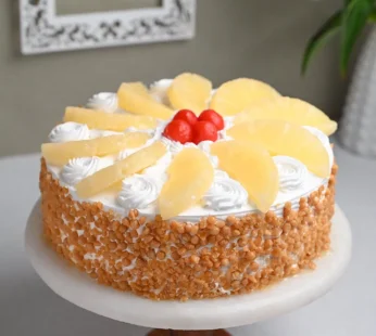 Pineapple Vanilla Caramel Crunch Cake